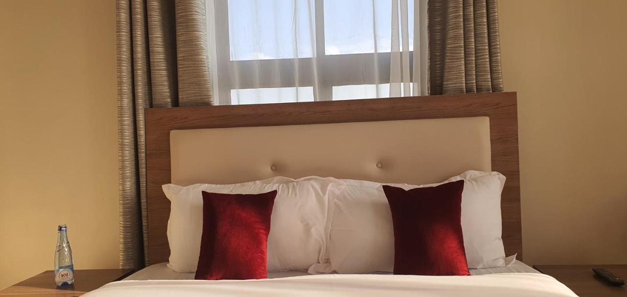 Walabi Mara Hotel Narok Esterno foto